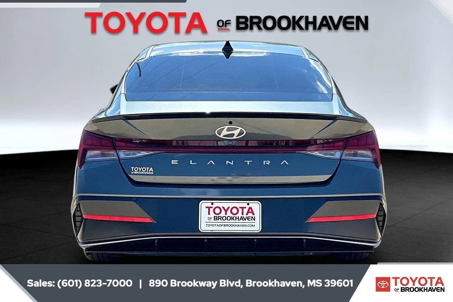 Used 2026 Amazon Gray Hyundai SEL Sport Premium image 4