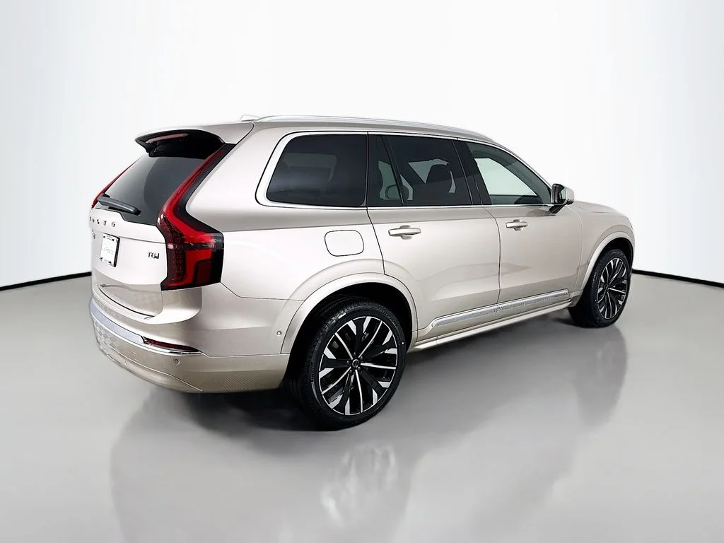 New 2026 Bright Dusk Metallic Volvo T8 Plus image 9
