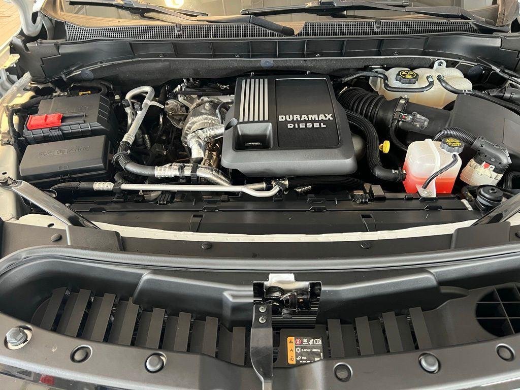 Used 2022 Summit White Chevrolet Premier image 15