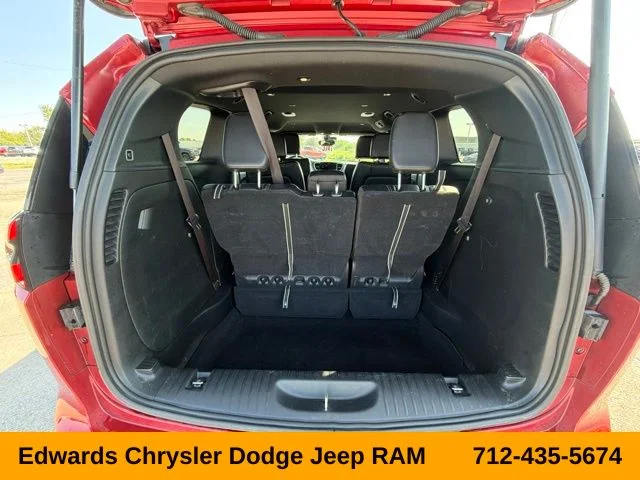 Used 2025 Red Chrysler Select image 25