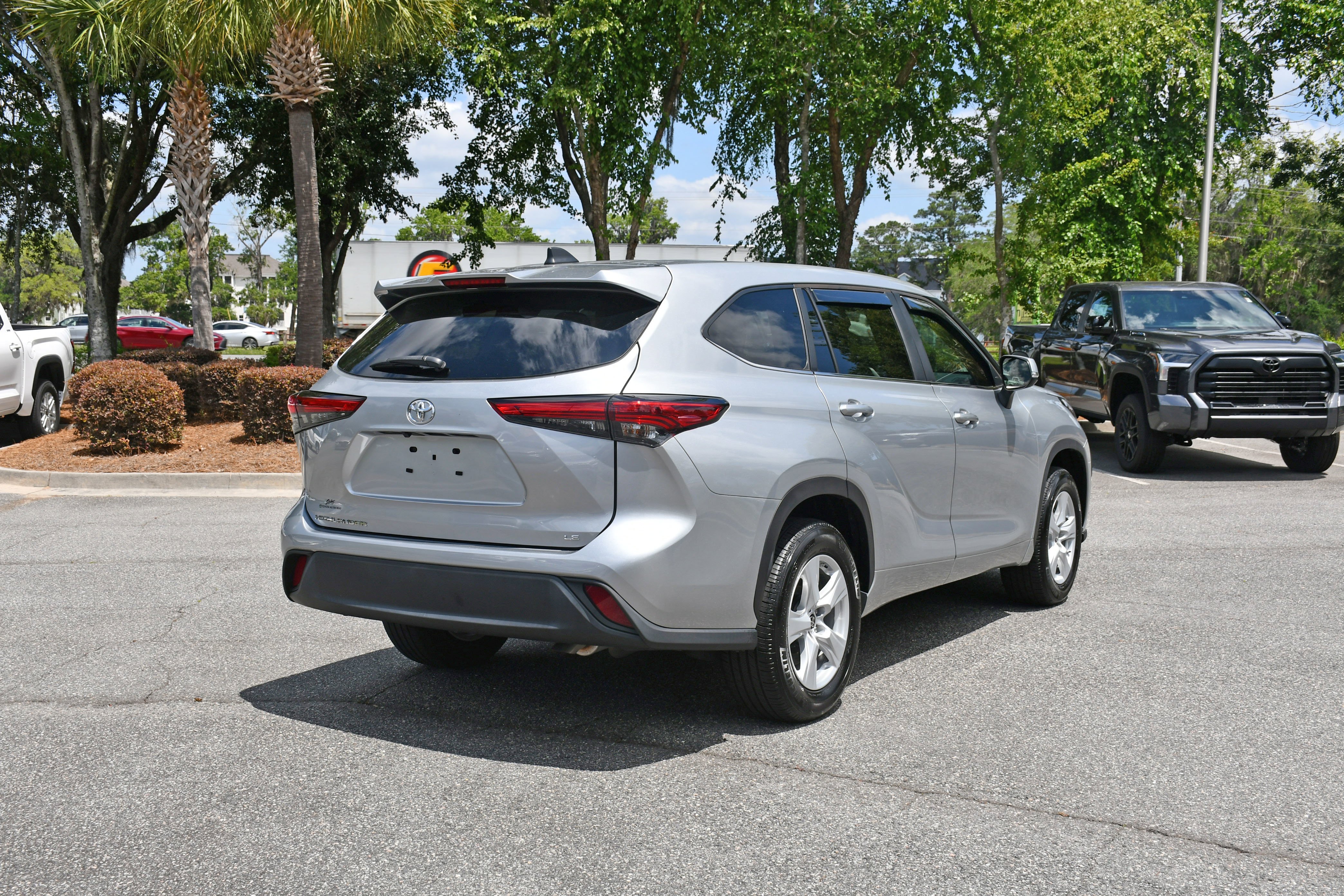 Used 2023 Silver Toyota LE image 3