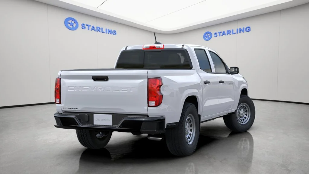 New 2026 Summit White Chevrolet WT image 5