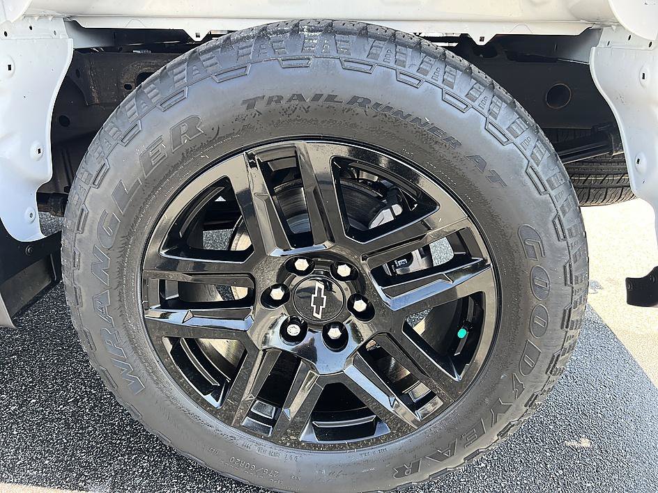 Used 2023 Summit White Chevrolet Custom image 10