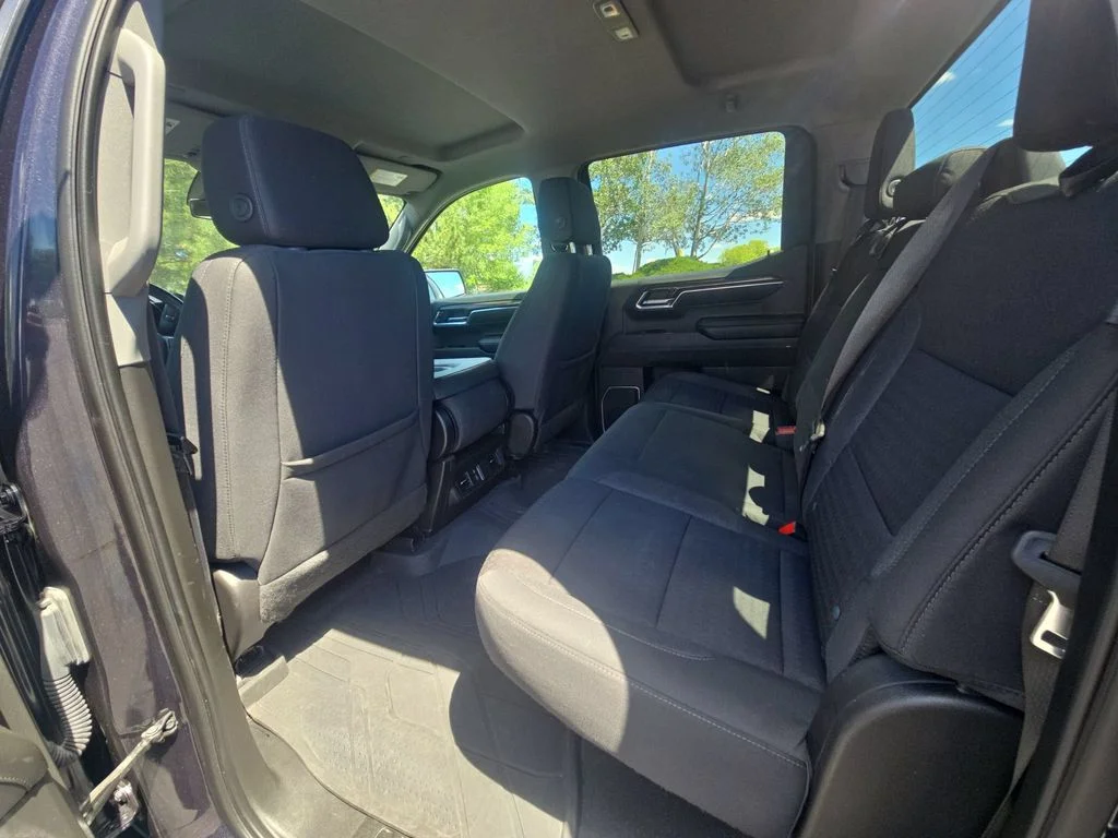 Used 2023 Gray Chevrolet LT image 39