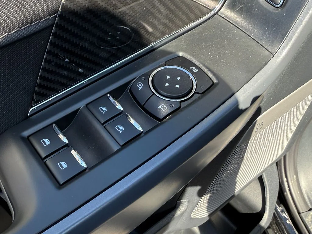 2025 Ford F-150 XLT - Photo 12
