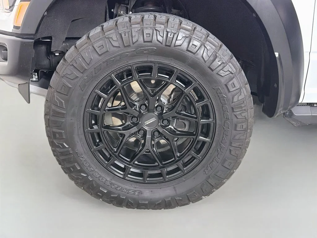 Used 2025 White Ford Raptor image 34