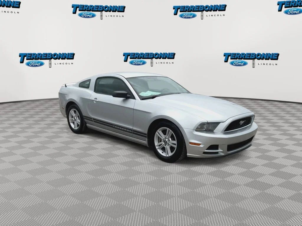 Used 2013 Ford Mustang V6 with VIN 1ZVBP8AM6D5265824 for sale in Houma, LA