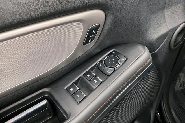 Used 2025 Agate Black Metallic Ford Active image 40