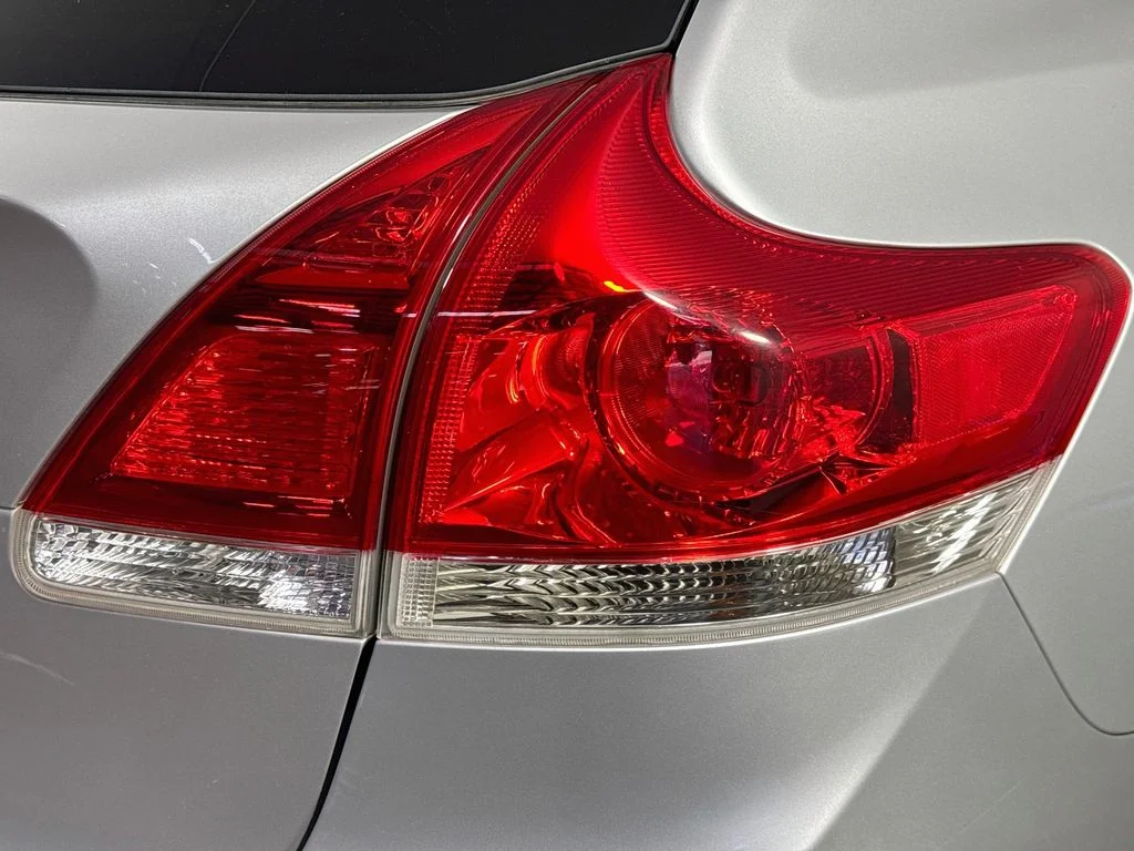 Used 2010 Silver Toyota Base image 29