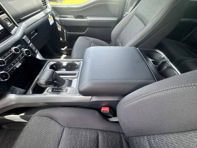 New 2026 Agate Black Metallic Ford XLT image 45