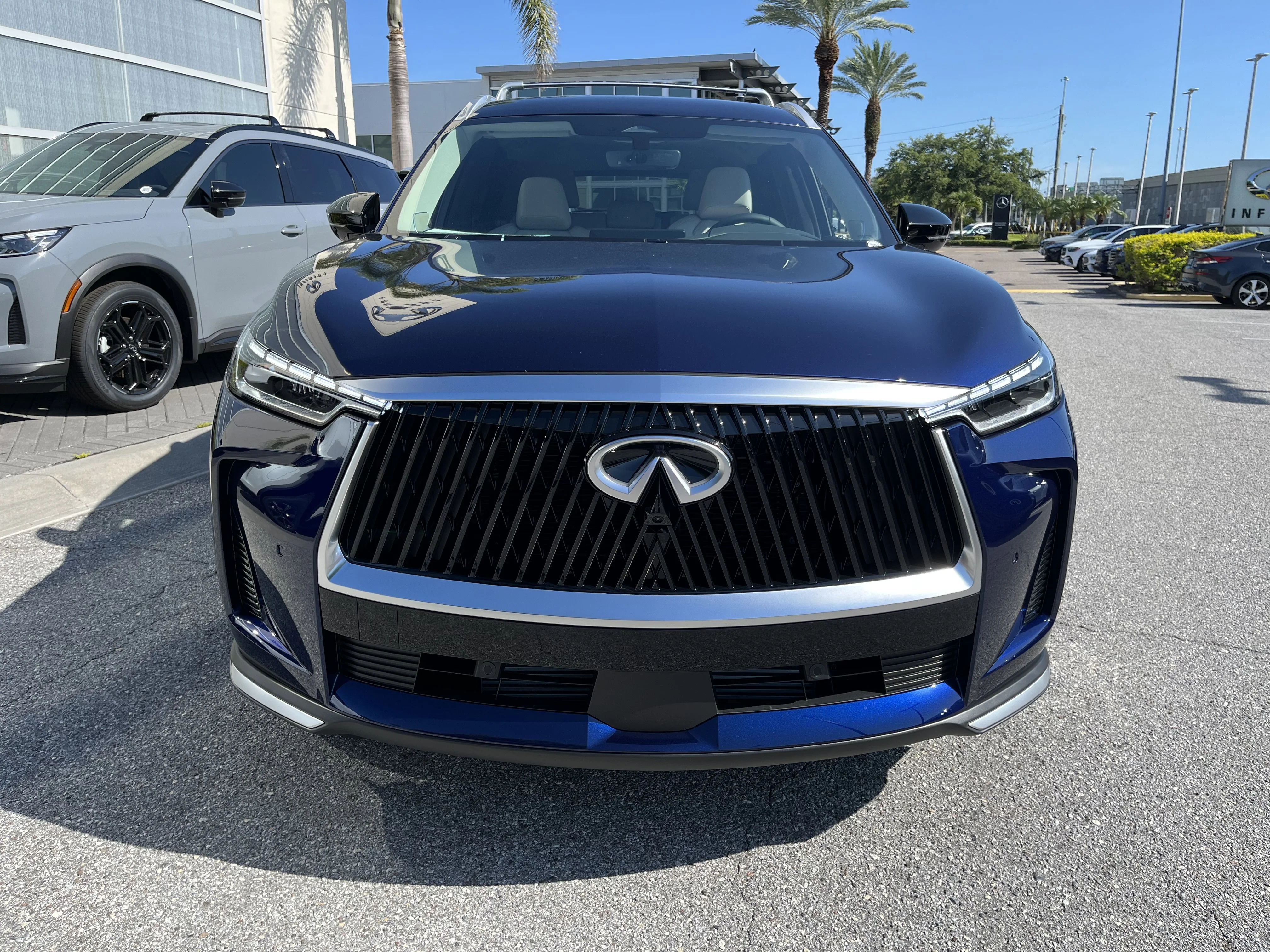 New 2027 Grand Blue INFINITI LUXE image 9