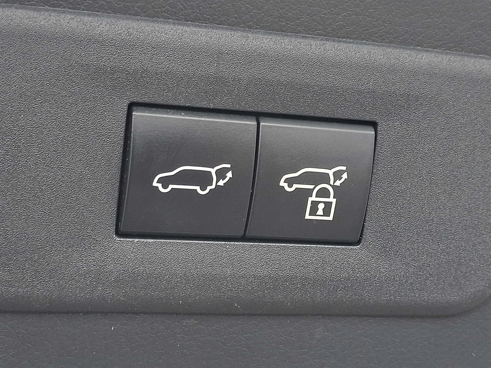 Used 2024  Lexus NX 450h+ F SPORT Handling image 29