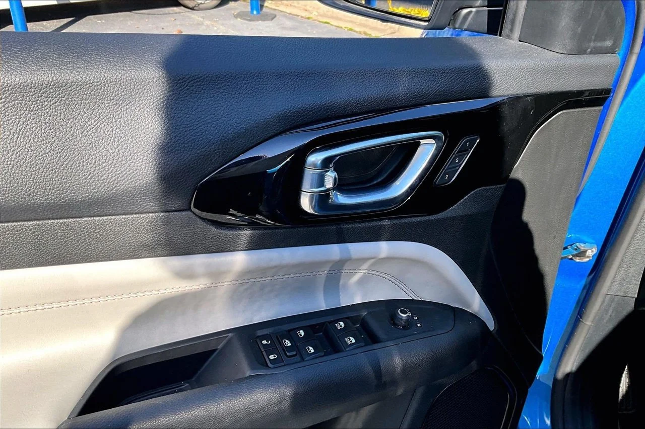Certified Used 2024 Blue Jeep Limited image 25