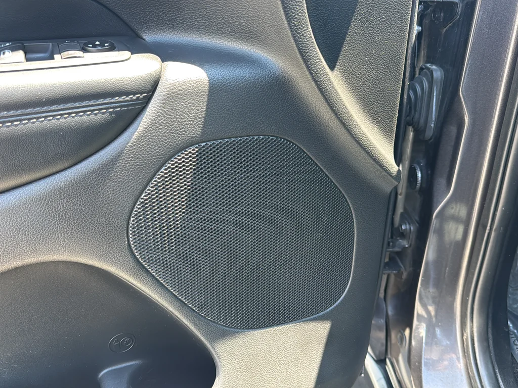 Used 2021 Gray Jeep Laredo X image 31