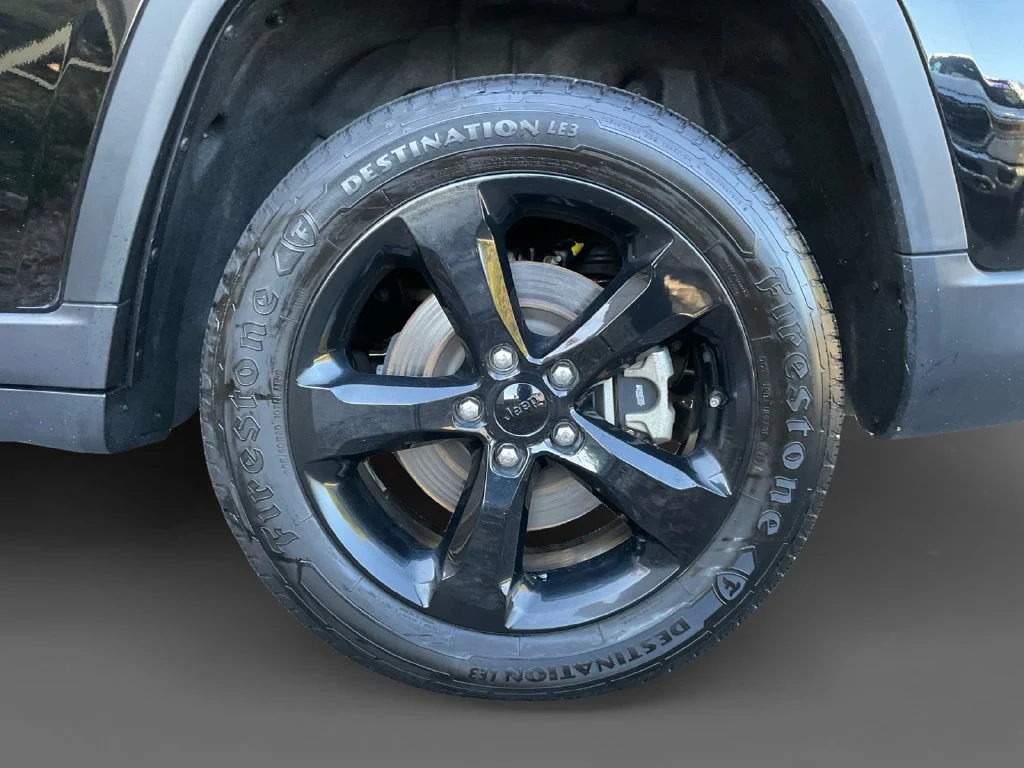 Used 2022 Black Jeep Limited image 8