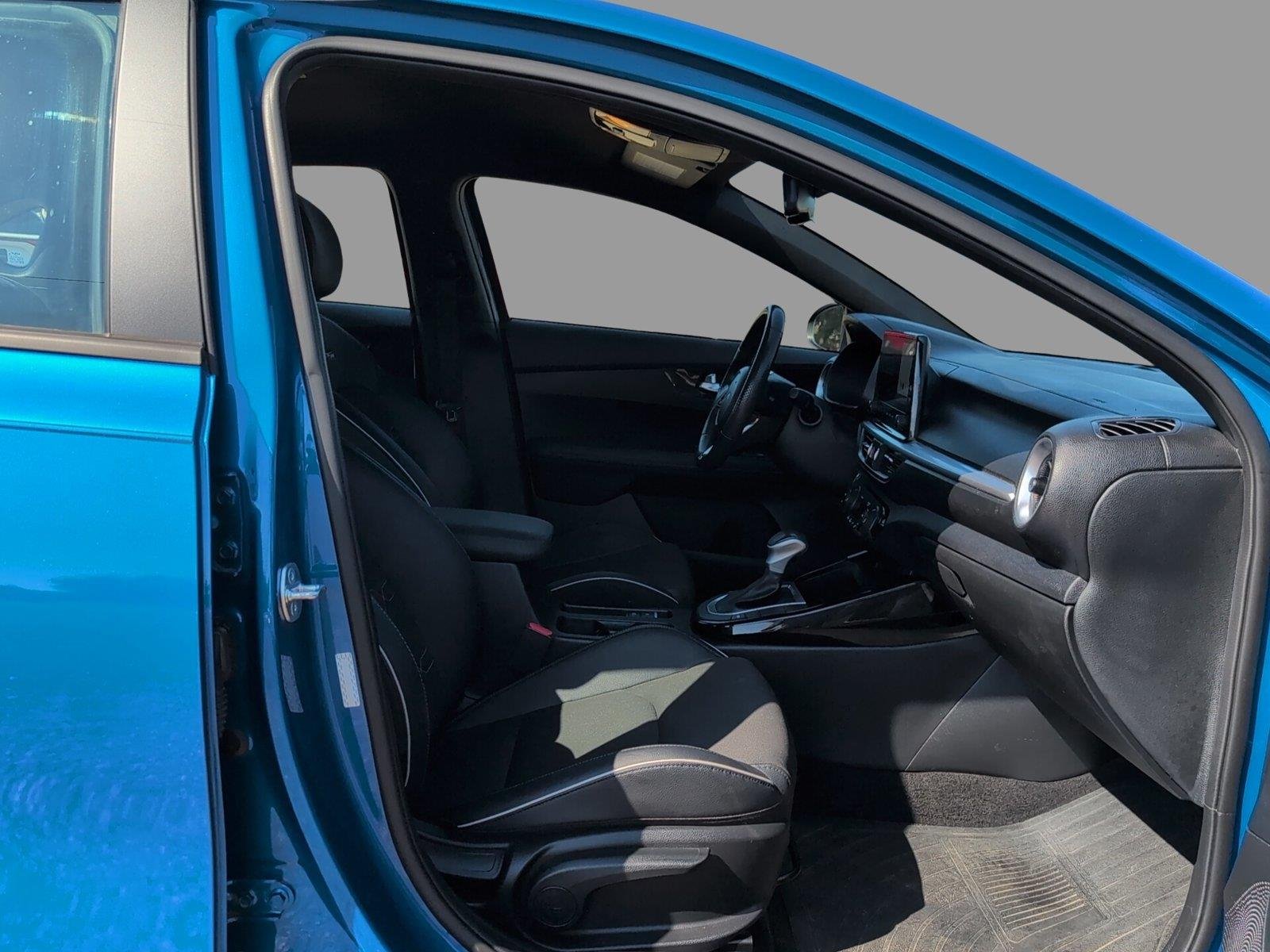 Used 2024 Sporty Blue Kia GT-Line image 17