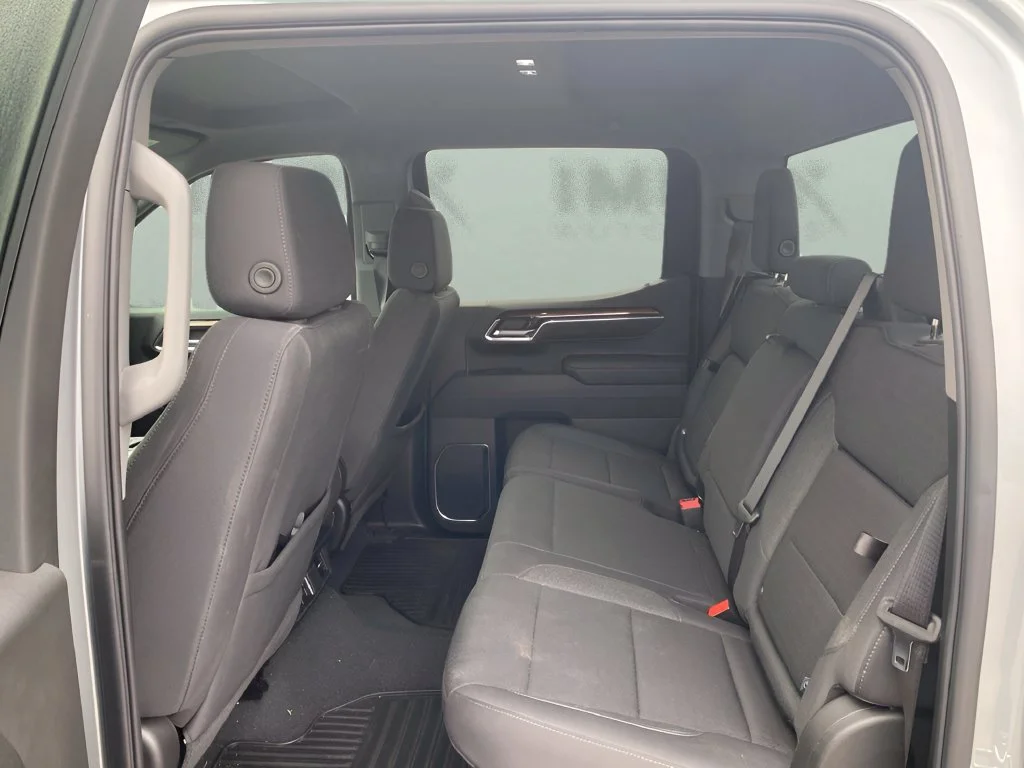 Used 2025 Sterling Metallic GMC Elevation image 11