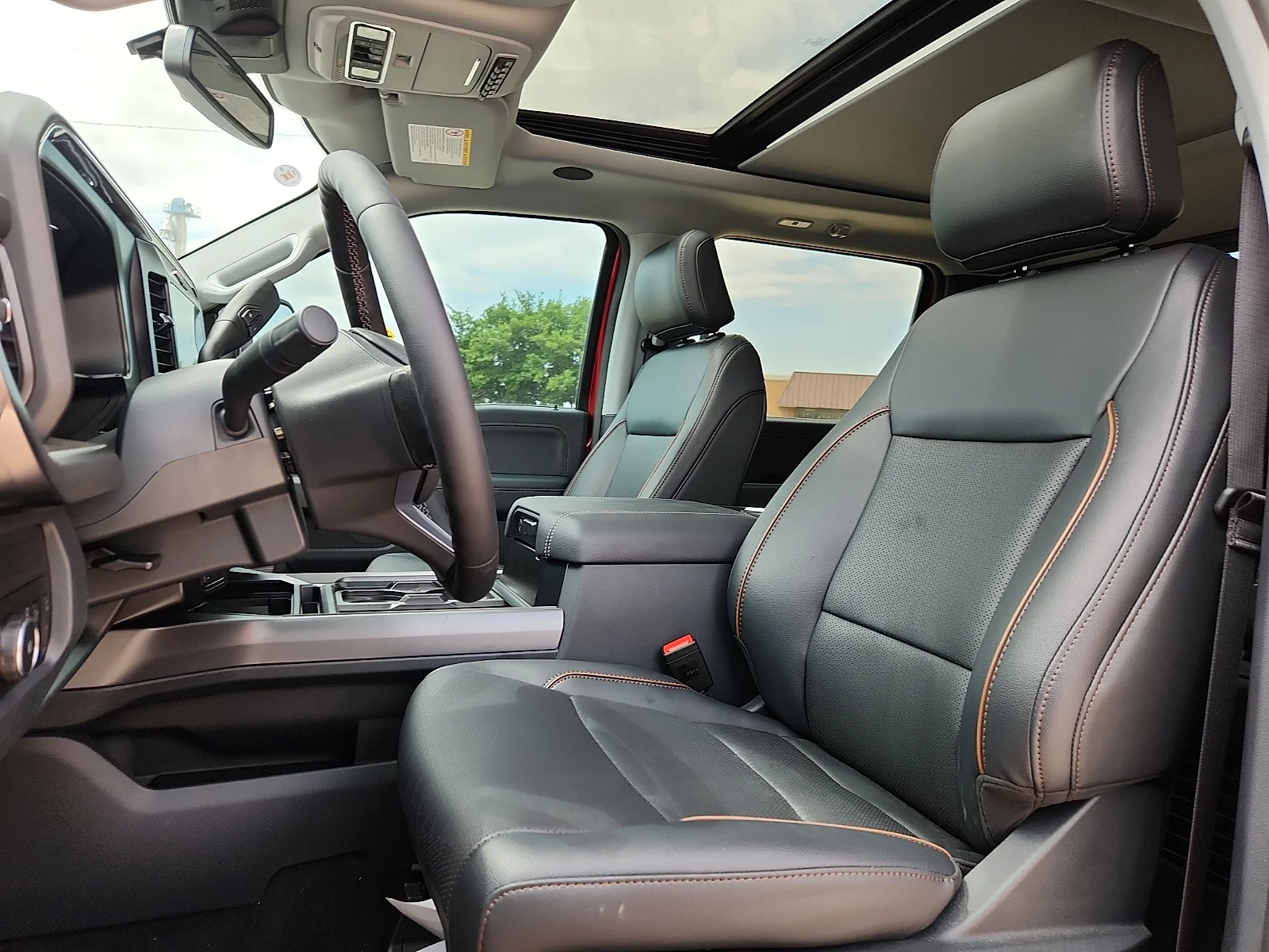 New 2026 Ruby Red Metallic Tinted Clearcoat Ford F-250® Lariat® image 17