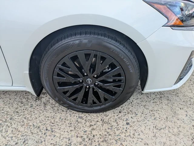New 2026 White Nissan 2.5 SV image 11
