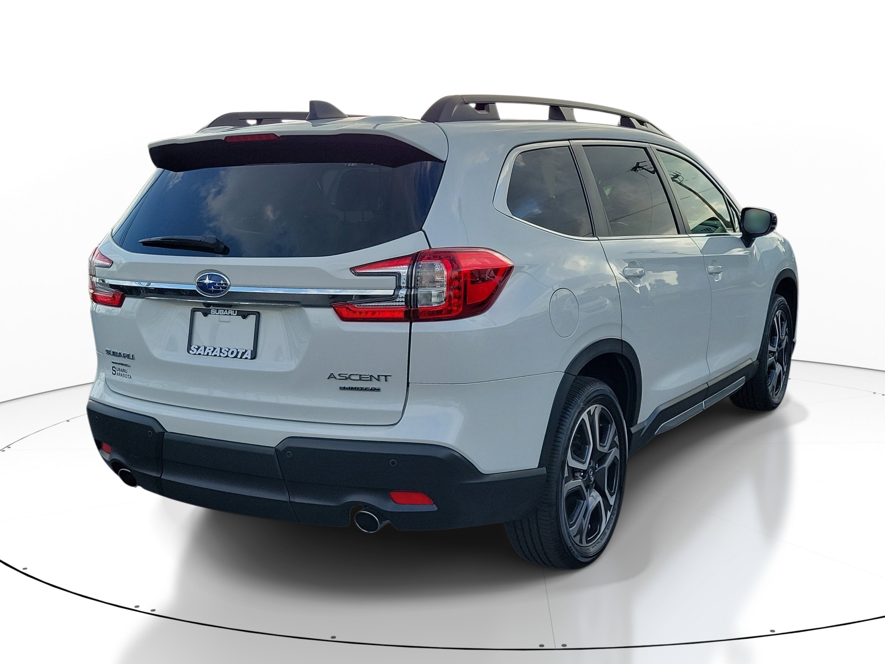 Used 2026 Crystal White Pearl Subaru Limited image 5