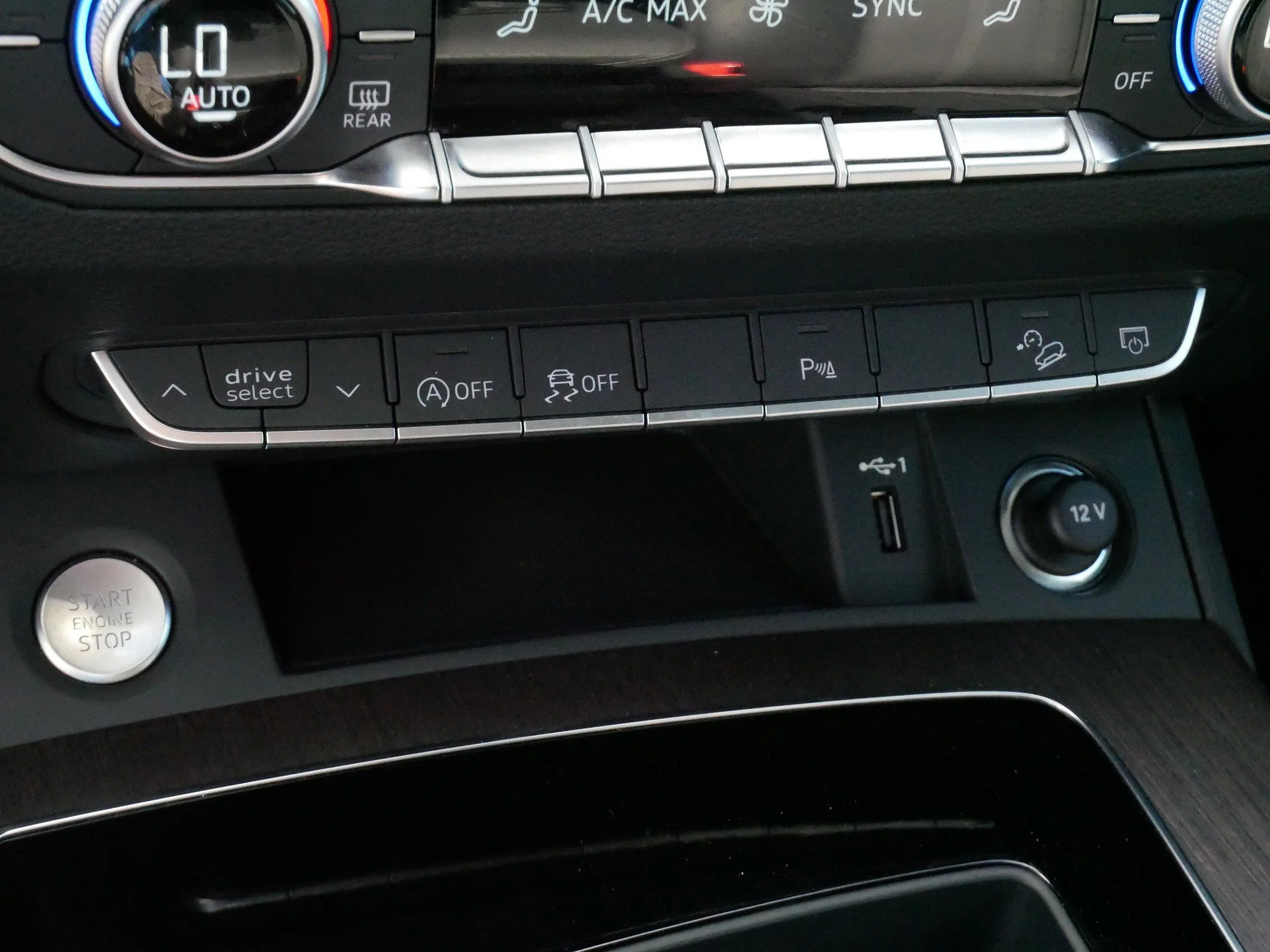 Used 2023 Manhattan Gray Metallic Audi Premium image 30