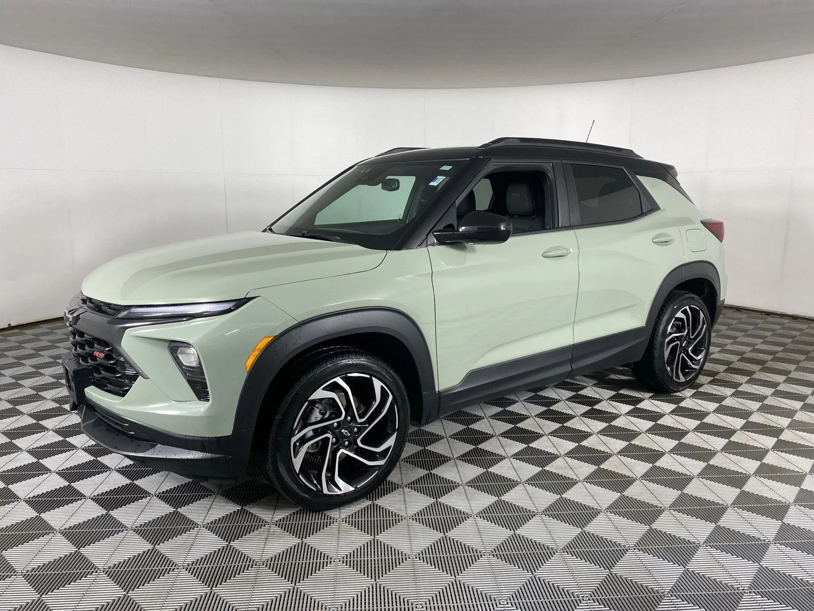 Used 2024 Cacti Green Chevrolet RS image 3