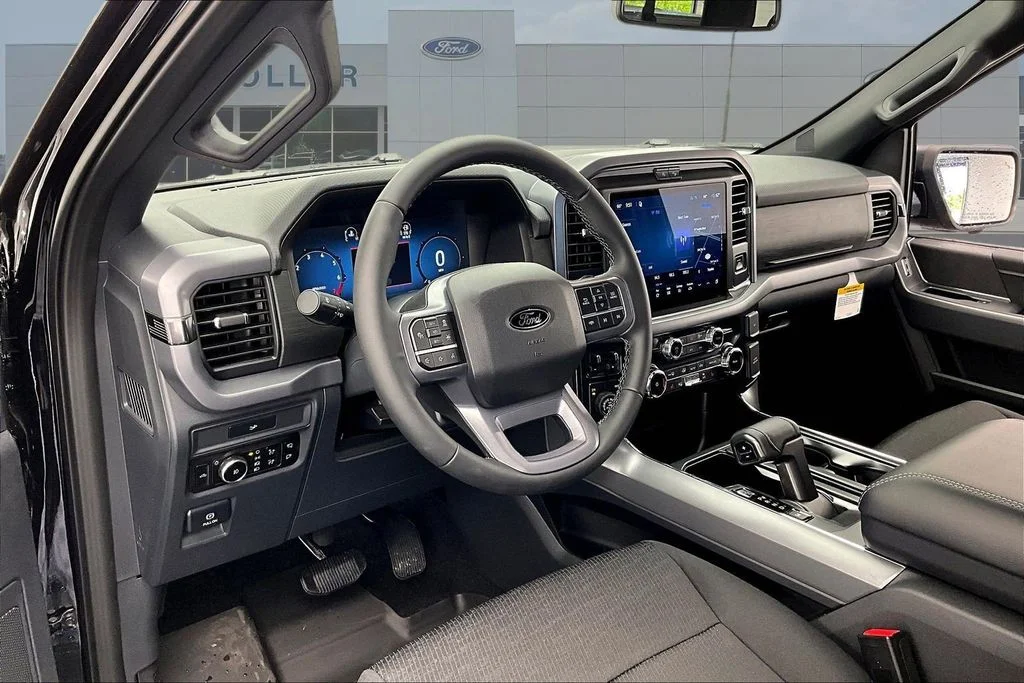 New 2026 Agate Black Metallic Ford XLT image 7