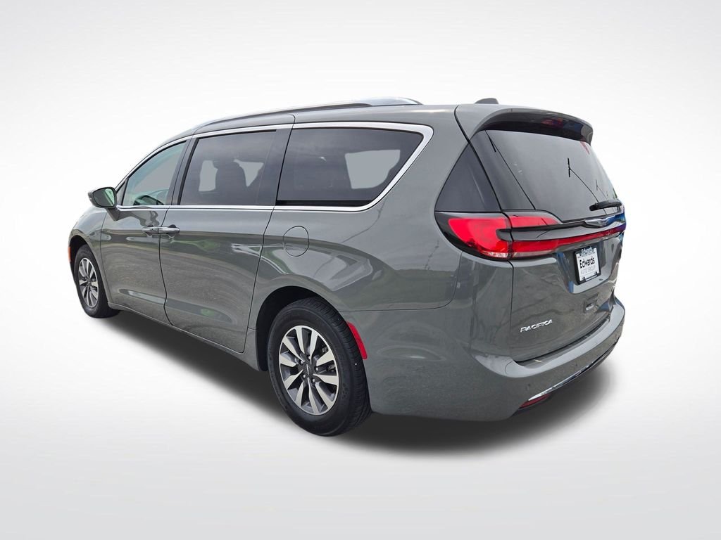 Used 2021 White Chrysler Touring L image 6