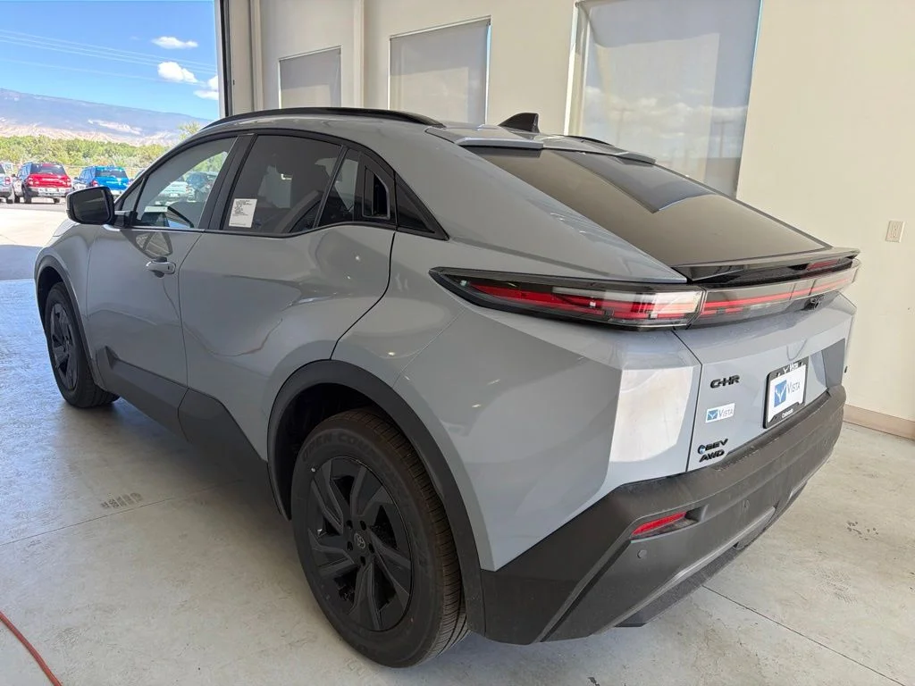 2026 Toyota C-HR SE - Photo 4