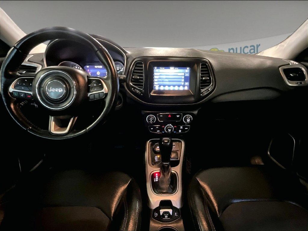 Used 2018 White Jeep Latitude image 22