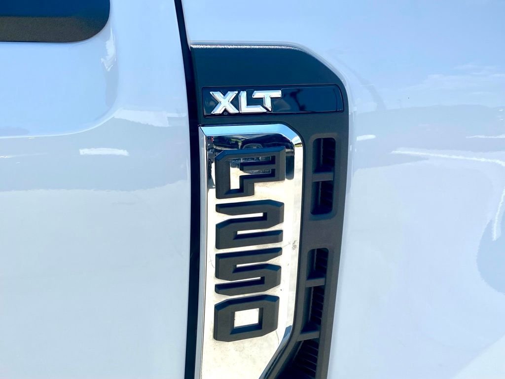 Used 2025 White Ford XLT image 11