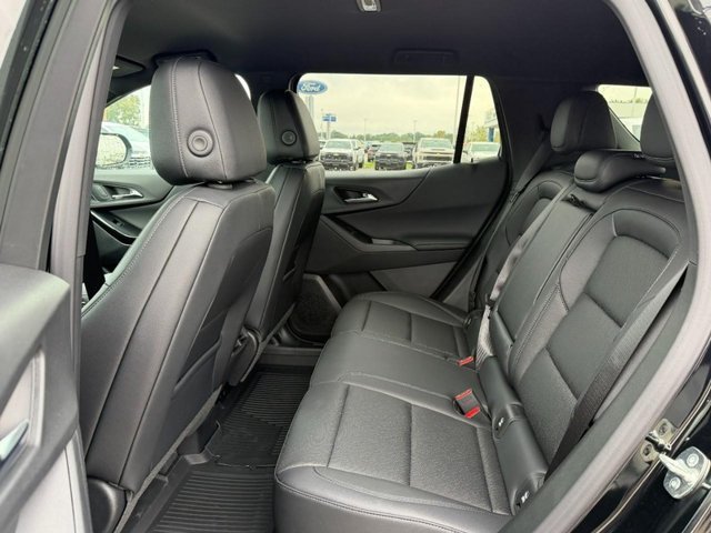 New 2027 Mosaic Black Metallic Chevrolet LT image 4