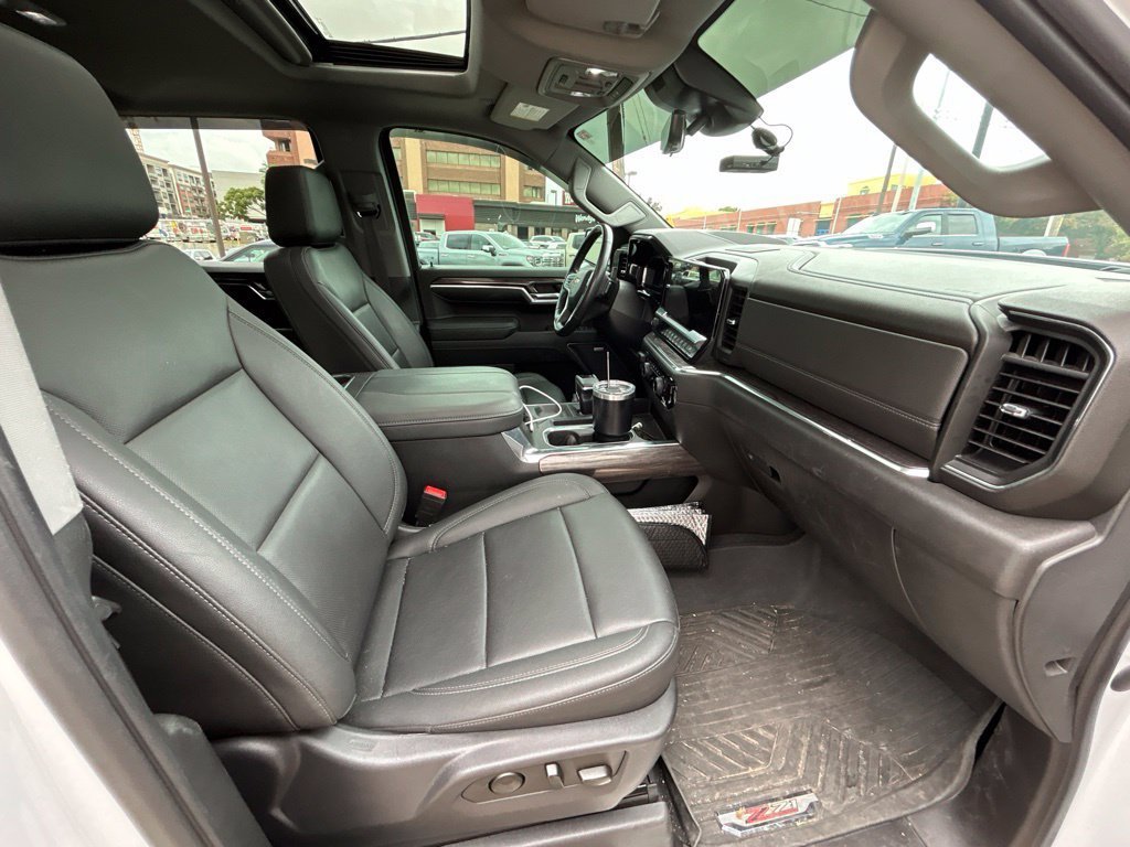 Used 2023 SUMMIT WHITE Chevrolet LTZ image 22