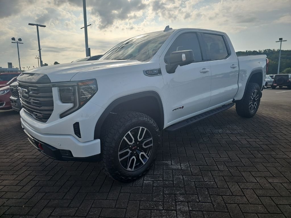 Used 2026 White GMC AT4 image 1