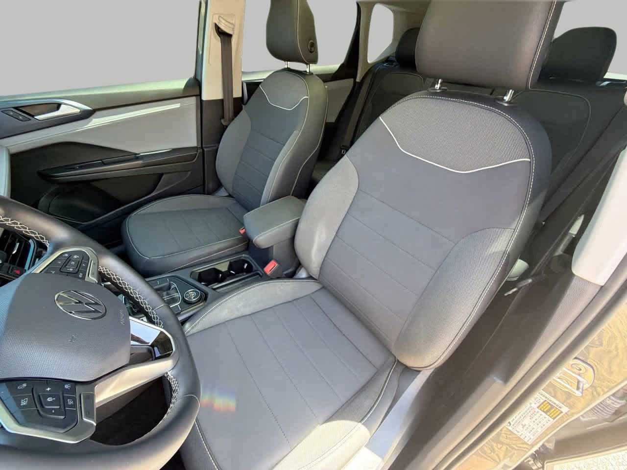 2024 Volkswagen Taos SE - Photo 17