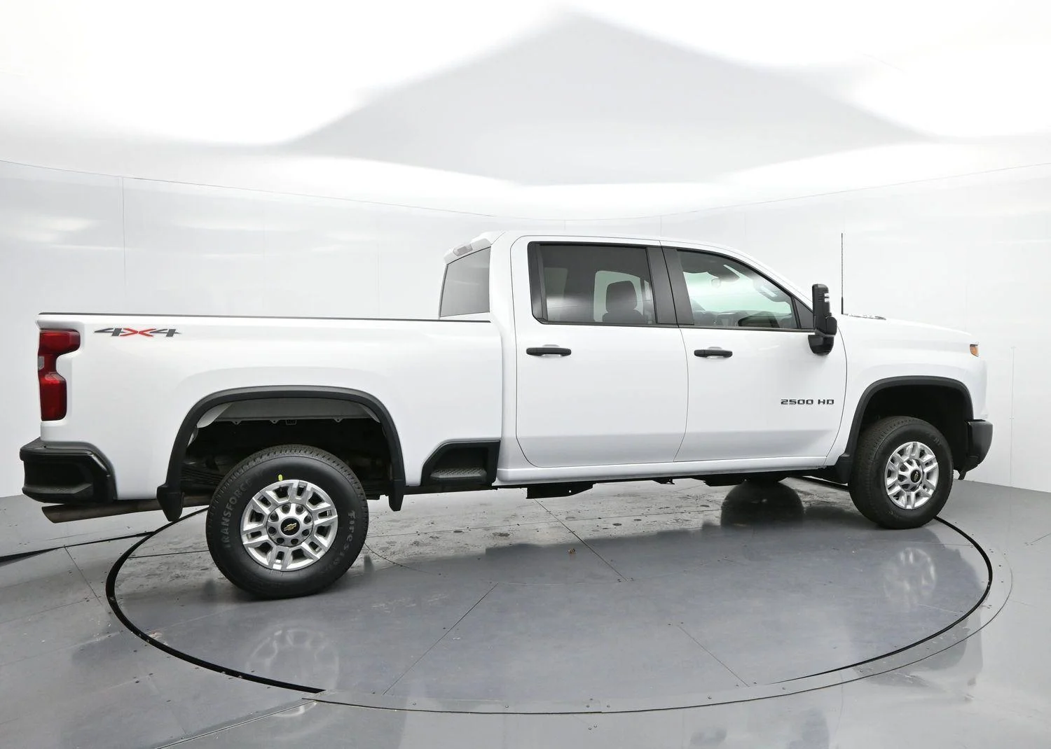 Used 2025 Summit White Chevrolet WT image 8