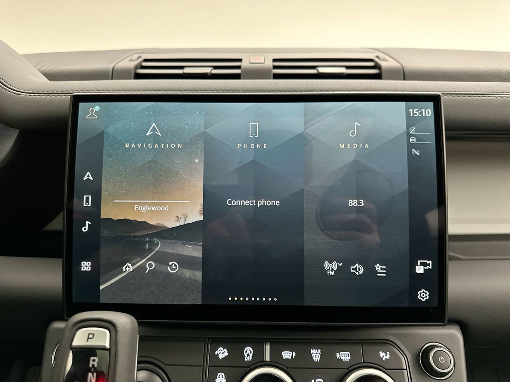 New 2026 Woolstone Green Land Rover S image 14