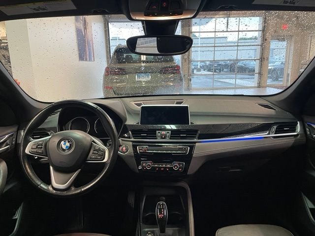 Used 2020 Blue BMW xDrive28i image 12