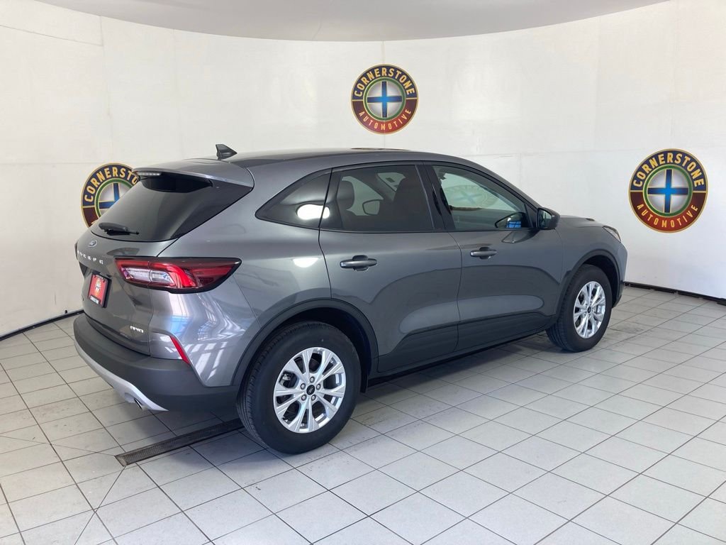 Used 2025 Gray Ford Active image 20