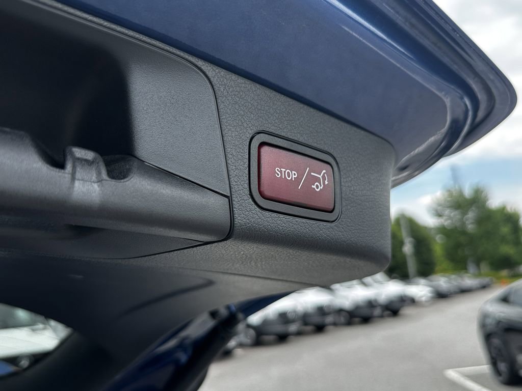 New 2026 Starling Blue Metallic Mercedes-Benz GLB 250 image 22
