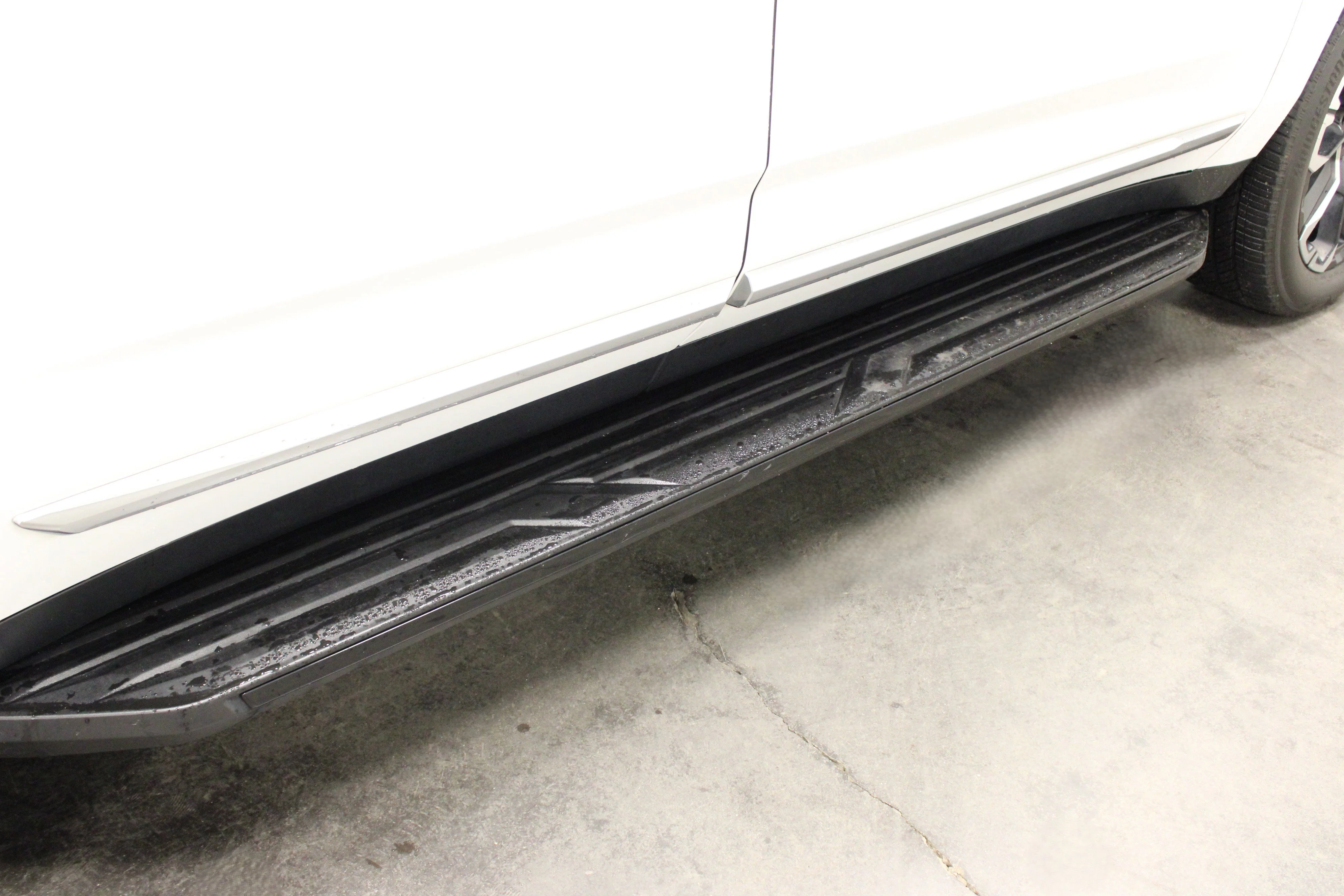 Used 2022 Summit White GMC Denali image 11