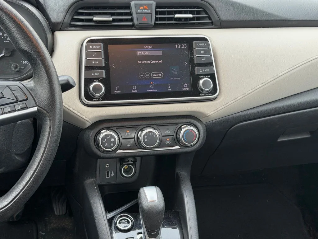Used 2021 Black Nissan 1.6 SV image 12