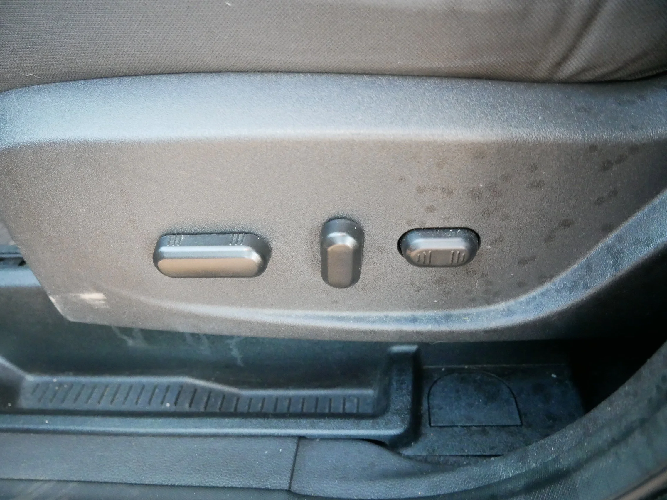 Used 2017 Magnetic Ford SE image 19