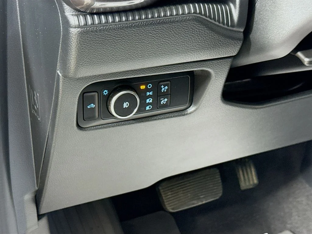 Certified Used 2024 Carbonized Gray Metallic Ford LARIAT image 17