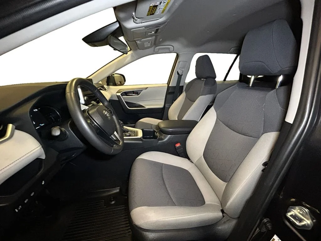 Used 2025 Magnetic Gray Toyota XLE image 9