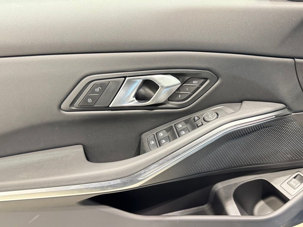 2026 BMW 3 Series 330i - Photo 15