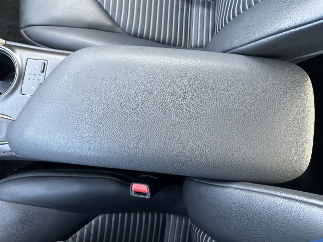 Used 2024  Toyota SE image 30