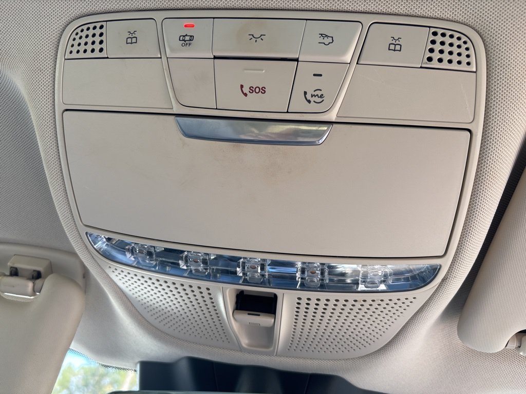 Used 2022 Gold Mercedes-Benz GLC 300 image 28