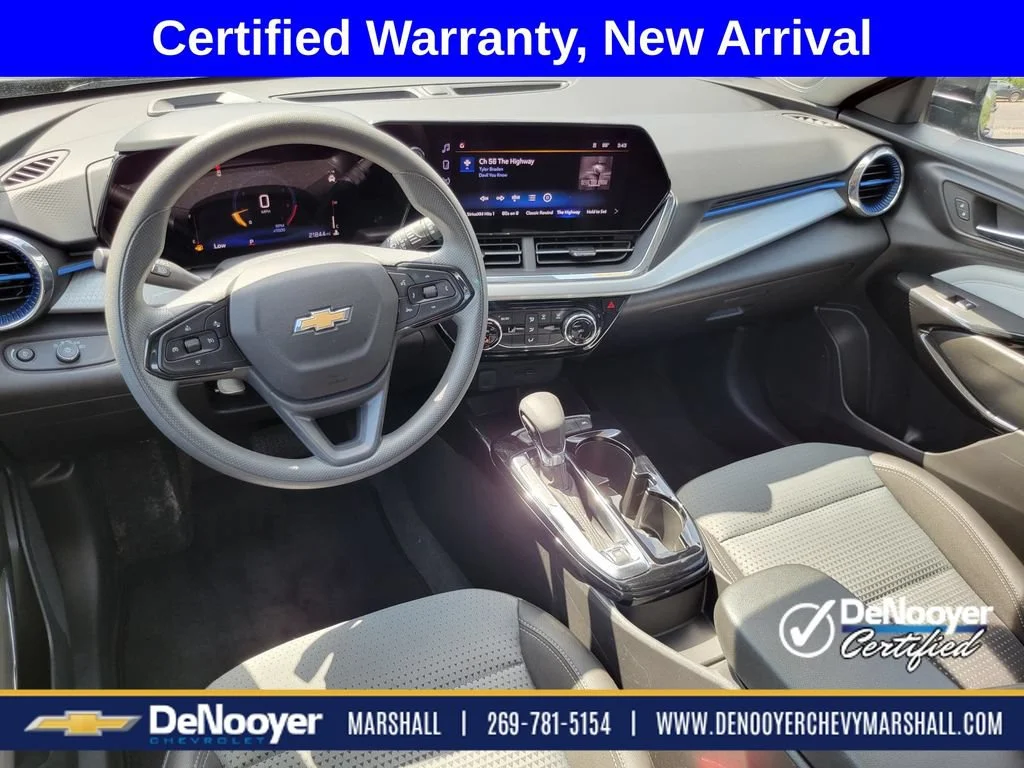 Used 2025 Mosaic Black Metallic Chevrolet LT image 22