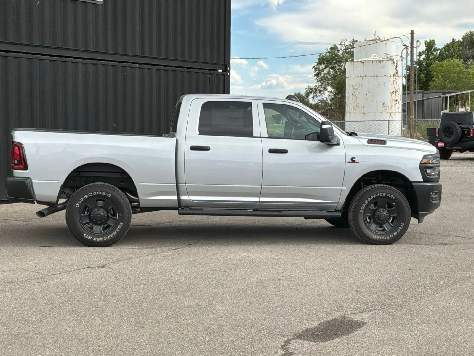 New 2026 Silver-Zynith Exterior Paint RAM Tradesman image 5